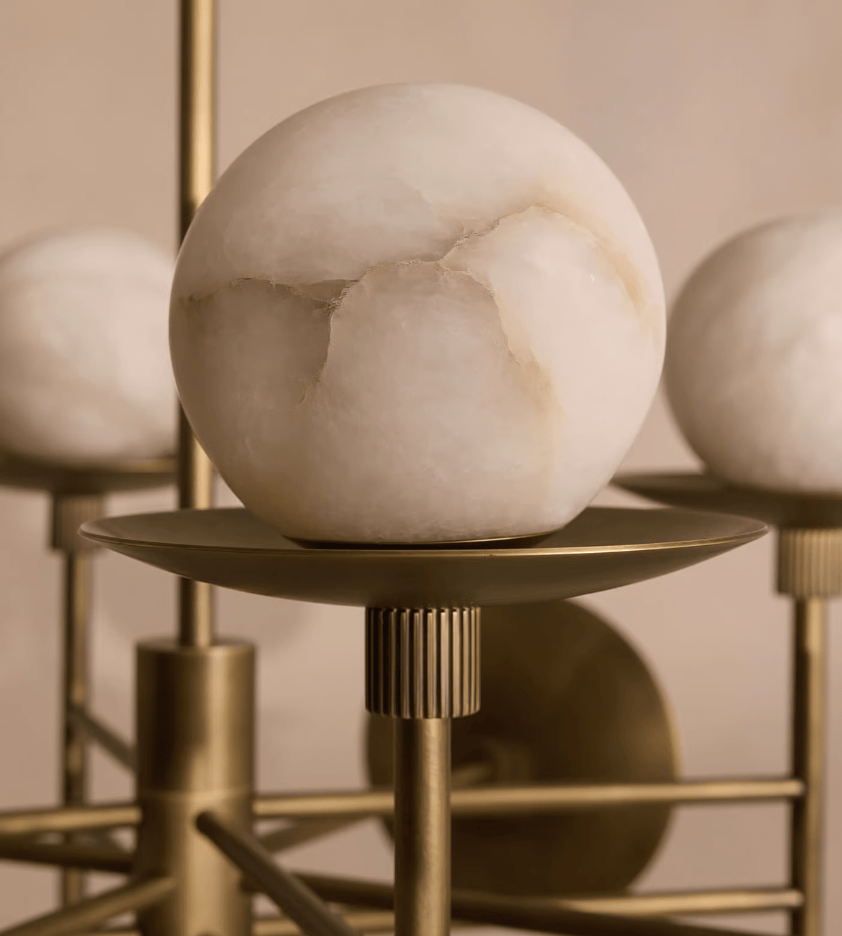 Oshayra Sputnik Alabaster Kronleuchter