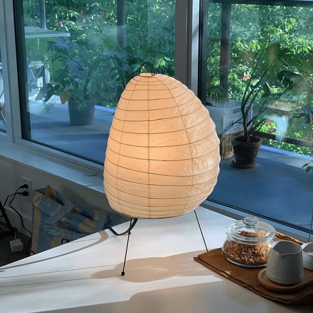 Elaris Tischleuchte aus Reispapier im modernen Stil