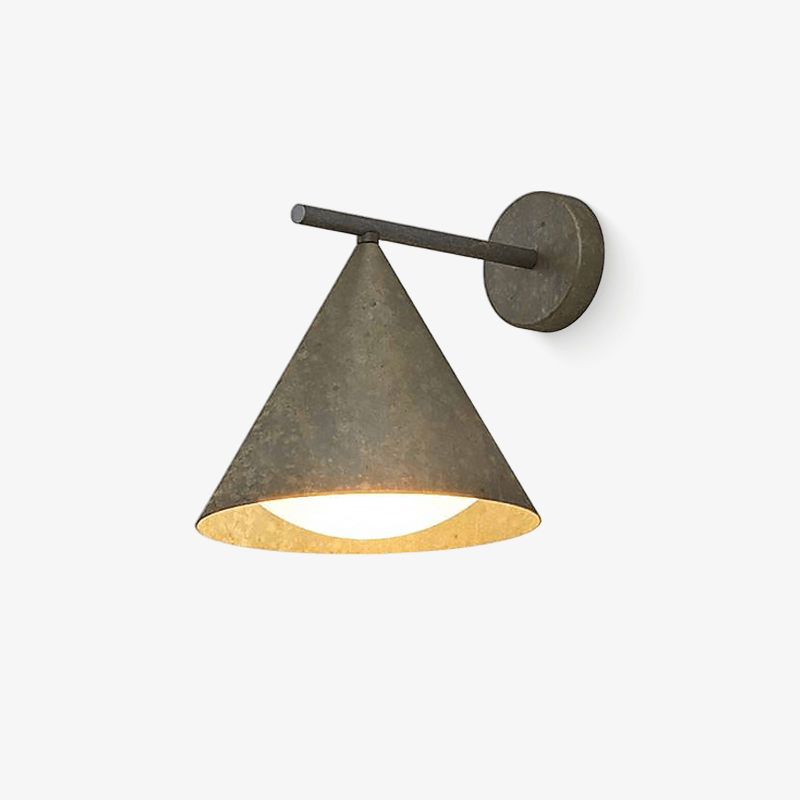 Forgecone Rustische Wandleuchte in Kegelform