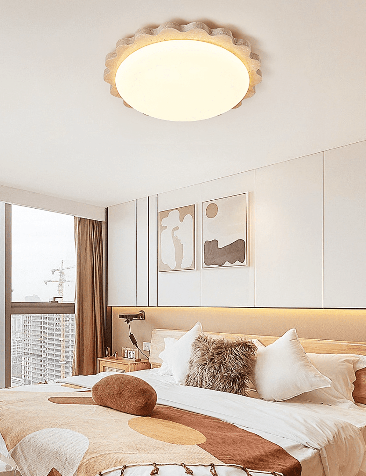 Crestwood Travertine Deckenleuchte mit geschwungener Kante
