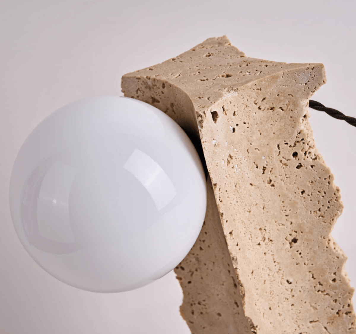 Terra Travertine Orb Tischleuchte