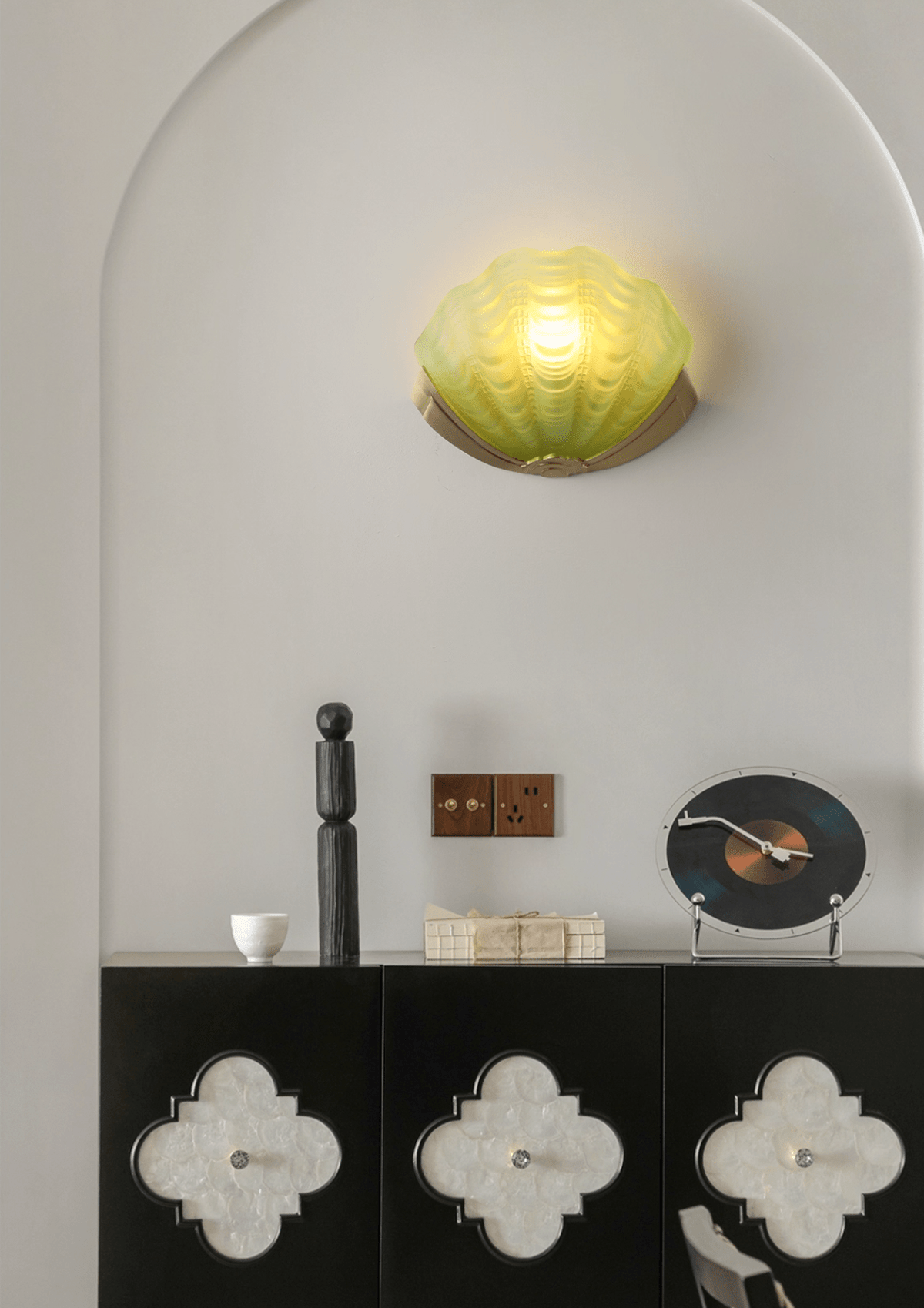 Nico Wandleuchte Art Deco Pendelleuchte aus Glas mit Wellenrand