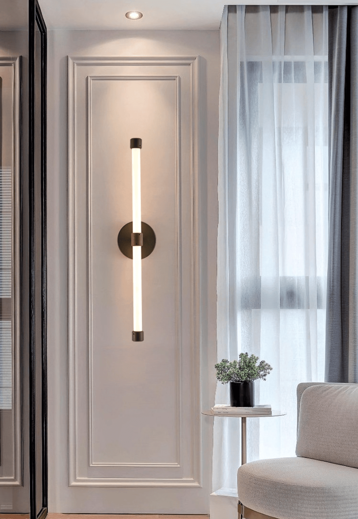 Voske vertikale Röhre minimalistische Messing-Wandleuchte