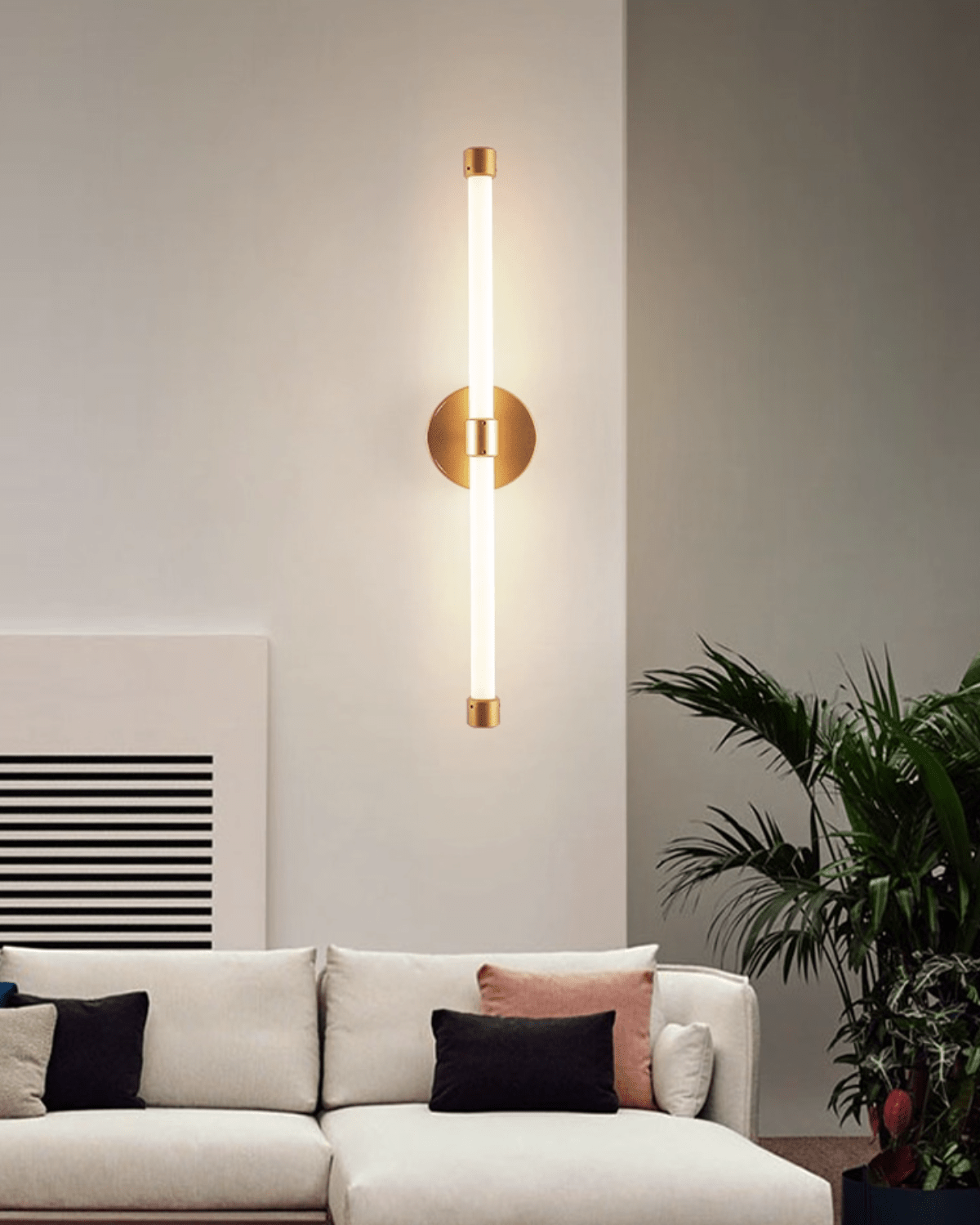 Voske vertikale Röhre minimalistische Messing-Wandleuchte