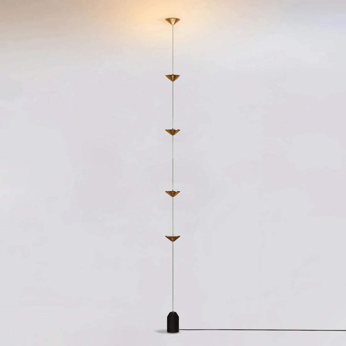 Natasha Minimalistische Stehleuchte