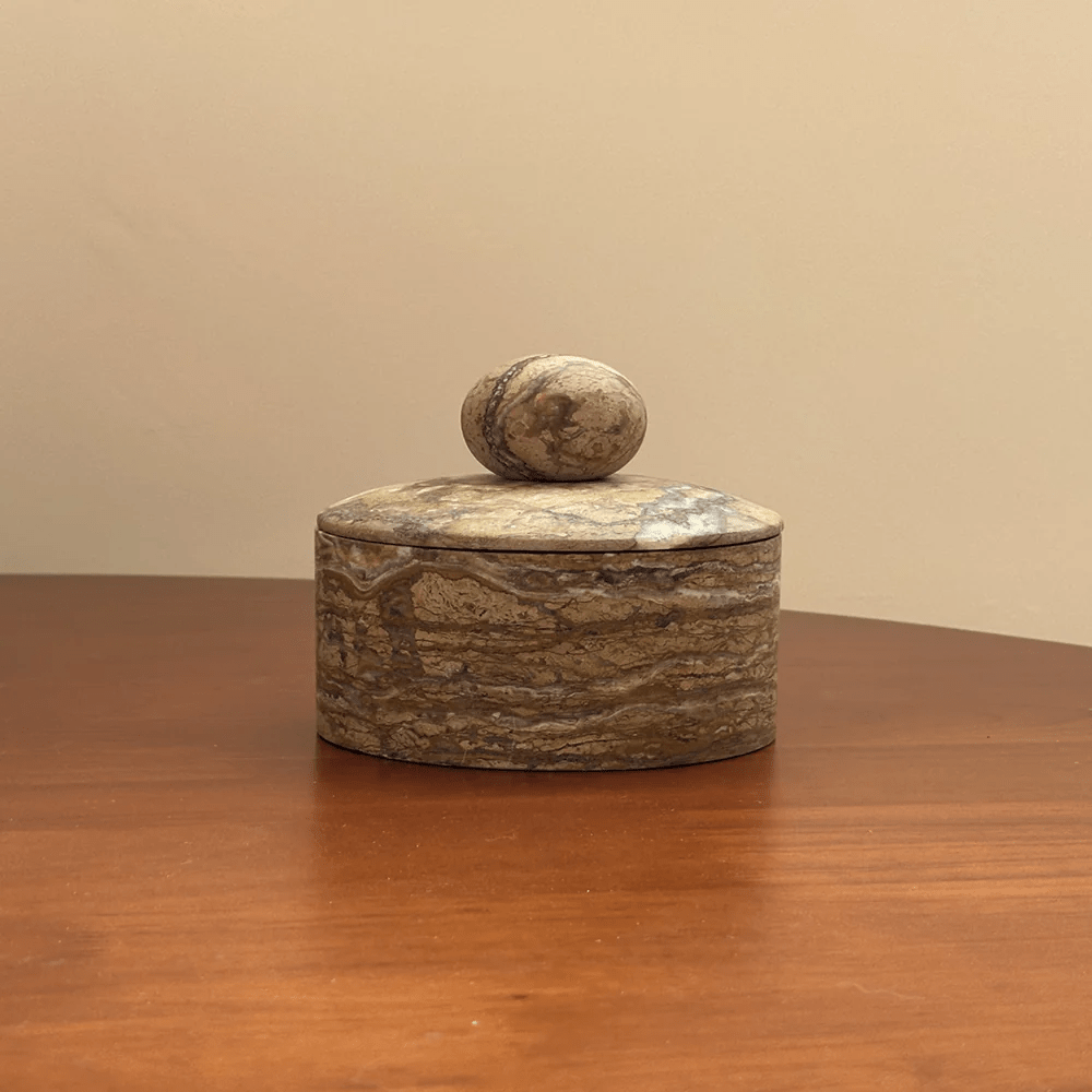 Strata Kugelschale aus Stein mit Deckel