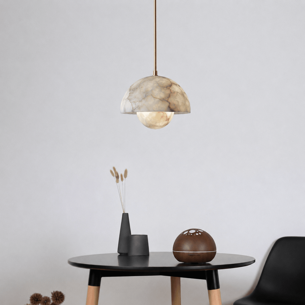 Alabaster Bud Dome Messing Pendelleuchte