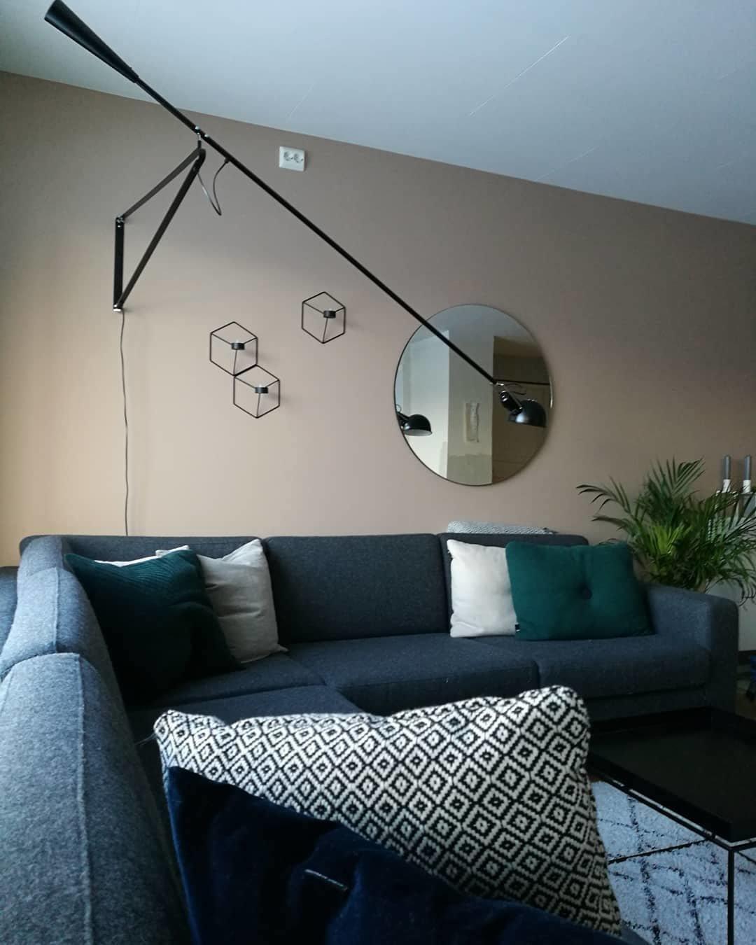 Cid zeitgenössische minimalistische Wandleuchte mit langem Arm