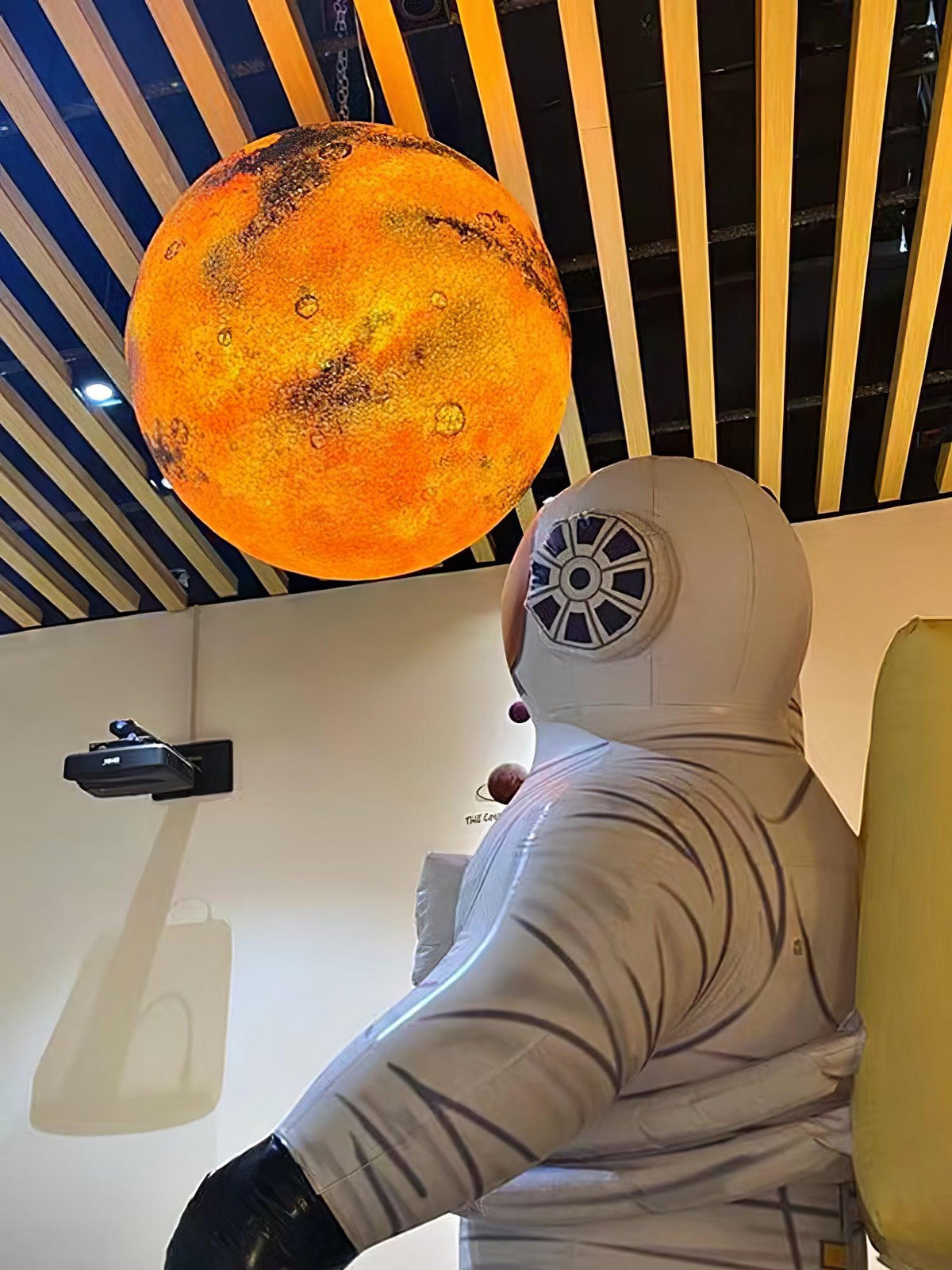CosmoSphere Planetary Pendelleuchte