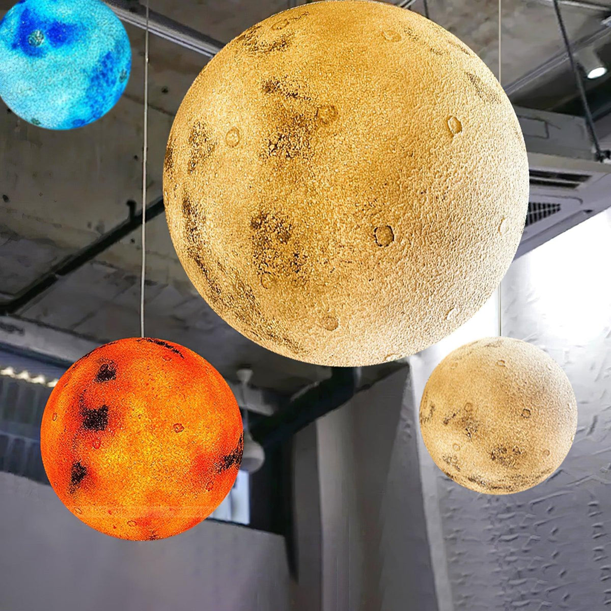 CosmoSphere Planetary Pendelleuchte