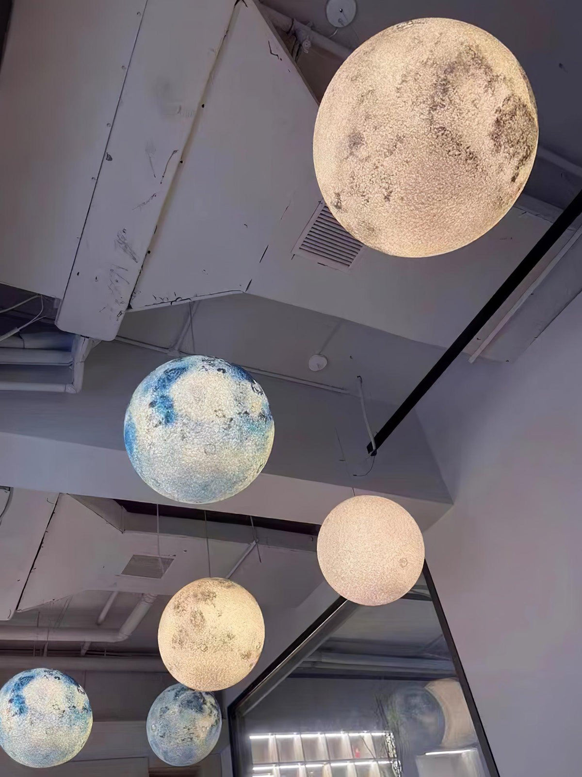 CosmoSphere Planetary Pendelleuchte