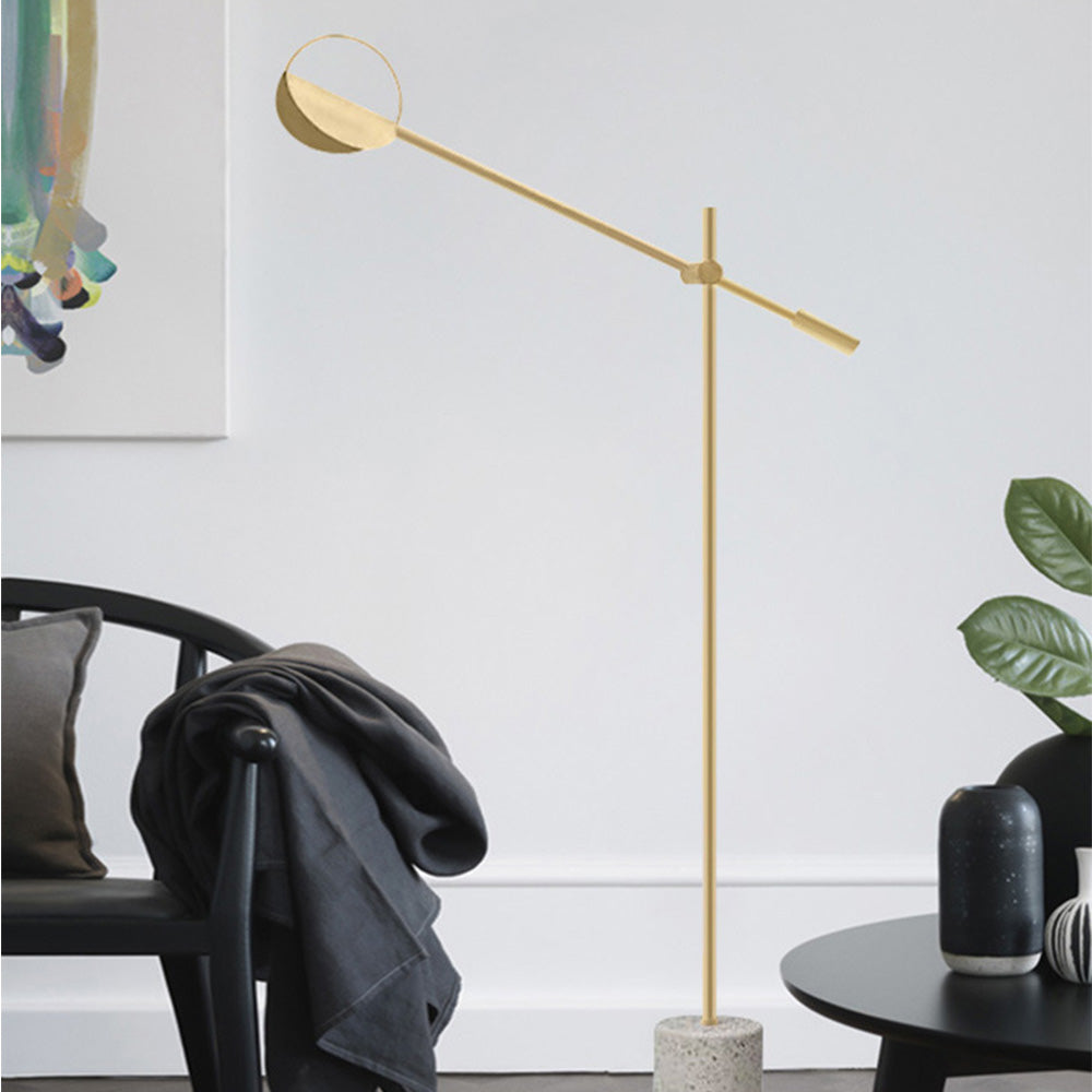 Mira Minimalistische Stehleuchte Metall + Terrazzo