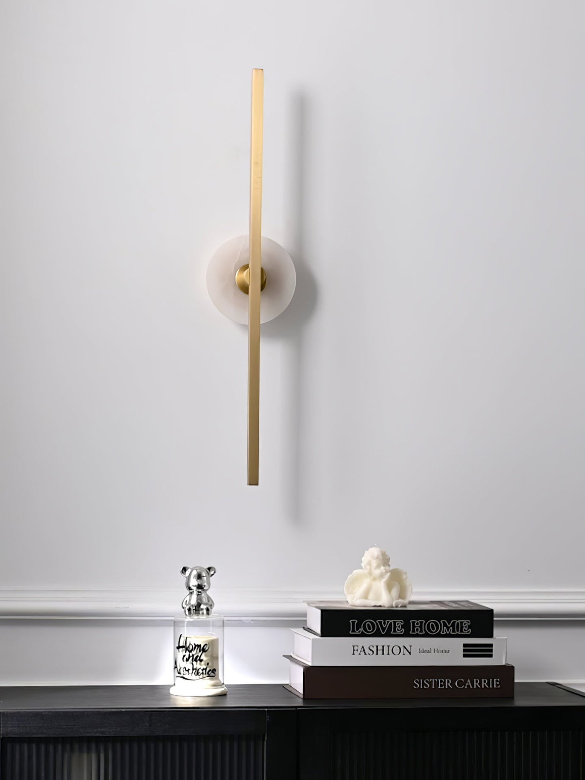 Albivine Linear Alabaster-Wandleuchte