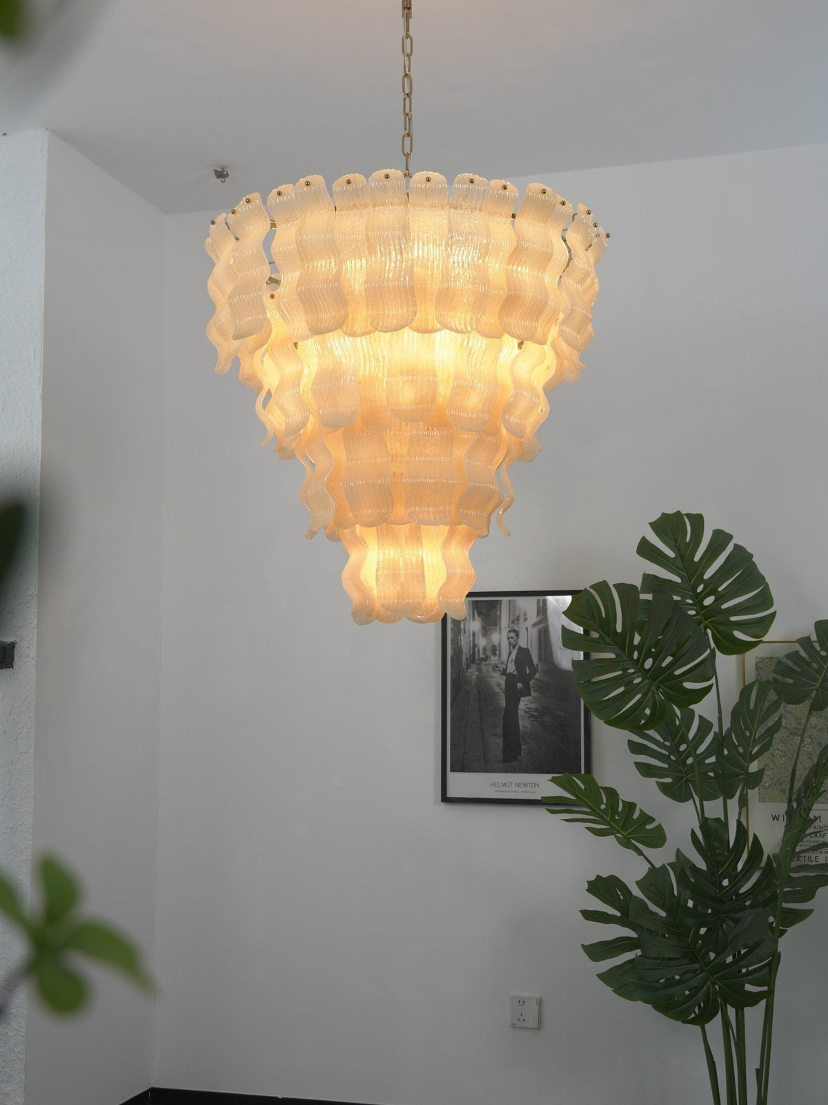Borzi Kronleuchter aus Gelbem Glas mit Blattmotiv in luxuriöser Ausführung