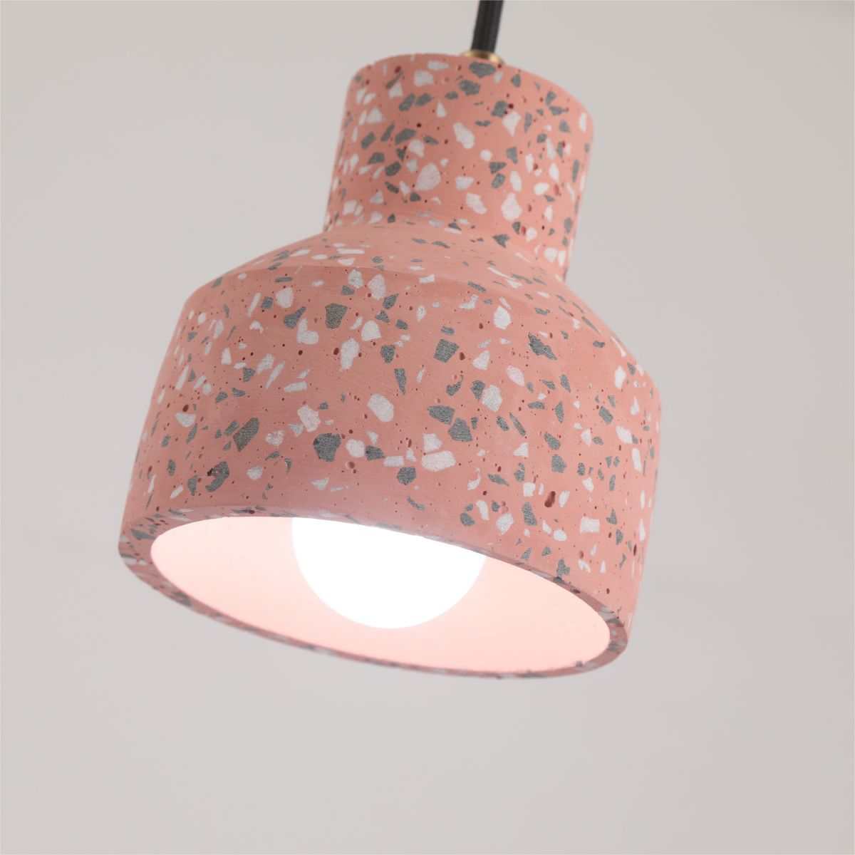 Valentina Modern Kuppel LED Pendelleuchte Schwarz/Blau/Rot/Weiß Esszimmer Metall