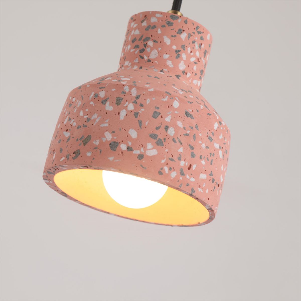 Valentina Modern Kuppel LED Pendelleuchte Schwarz/Blau/Rot/Weiß Esszimmer Metall