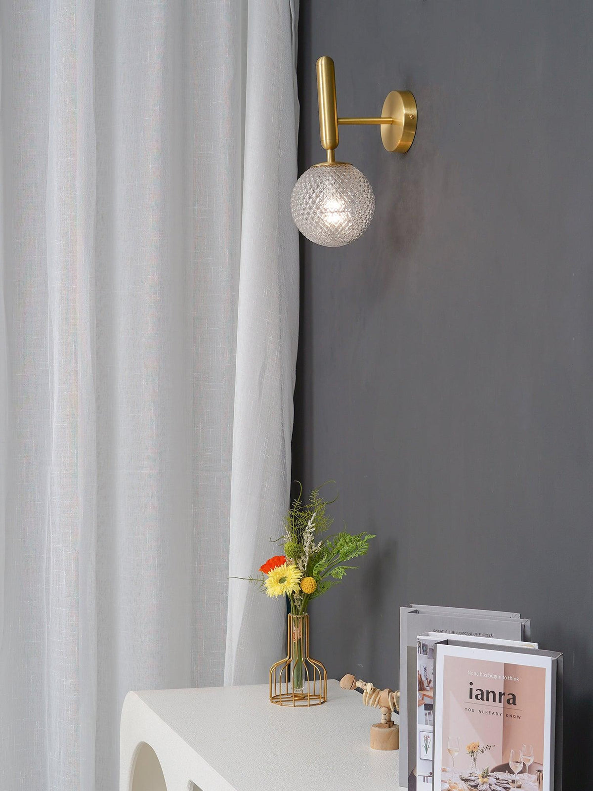 Kynlo Wandleuchte Mit Stecker Transparent Optisches Glas Kugel Nordisch Minimalistisch für Schlafzimmer