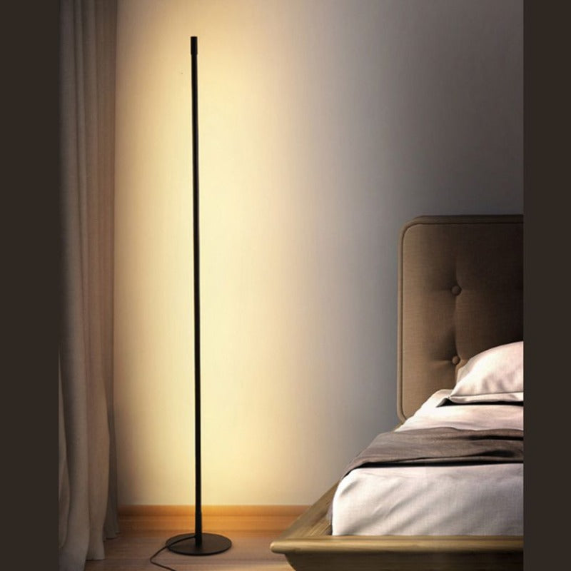 Arisha Stehleuchte  Modern Linear  Silber/Gold/Schwarz Wohn/Schlafzimmer