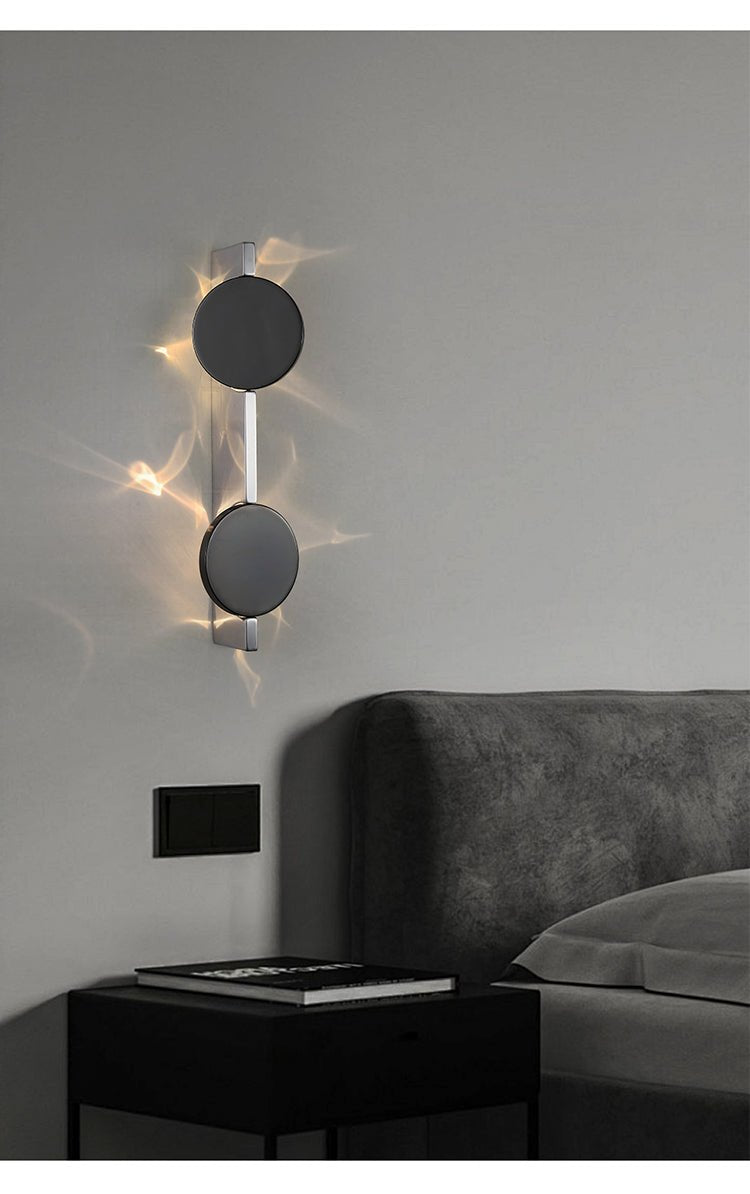 Pethr Wave Minimalistische Wandleuchte aus Stahl