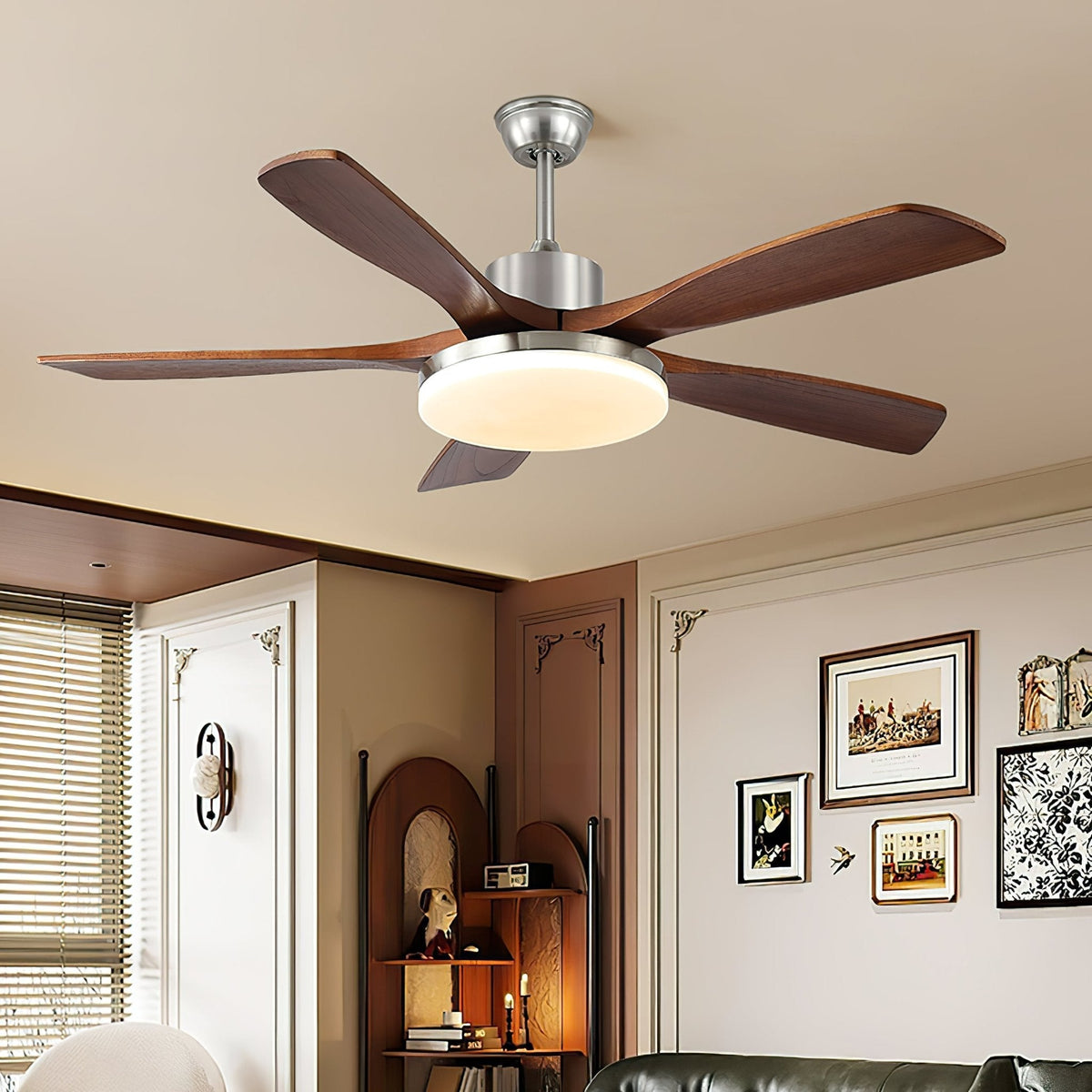 Alduira Deckenventilator mit Beleuchtung aus Holz im modernen Stil