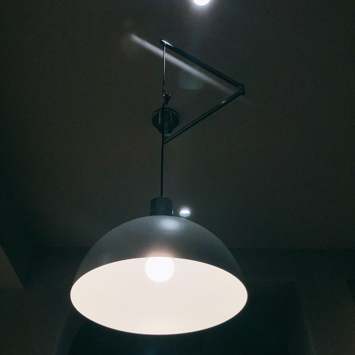 Lyshae zeitgenössische minimalistische nordische Pendelleuchte aus Glas