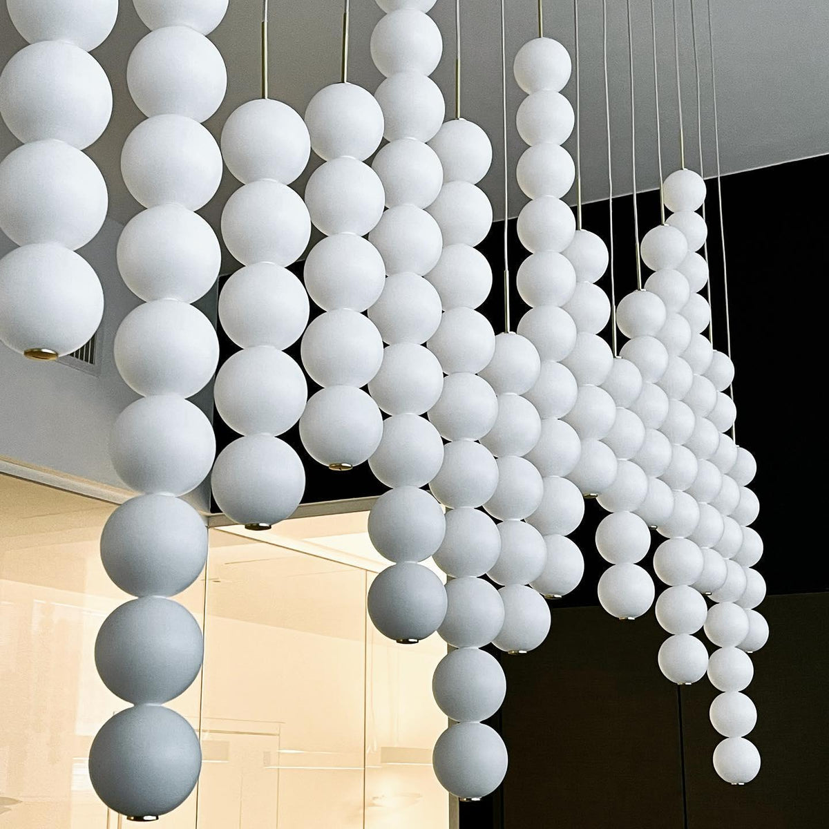 Fray Kunst-Pendelleuchte aus Kunststoff