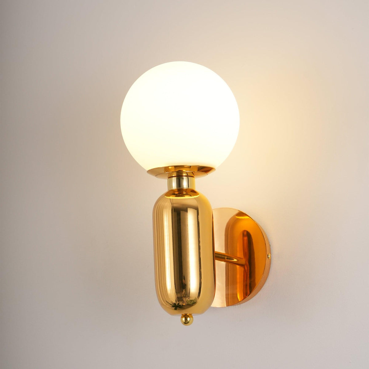 Celorina zeitgenössische minimalistische Wandleuchte aus Glas