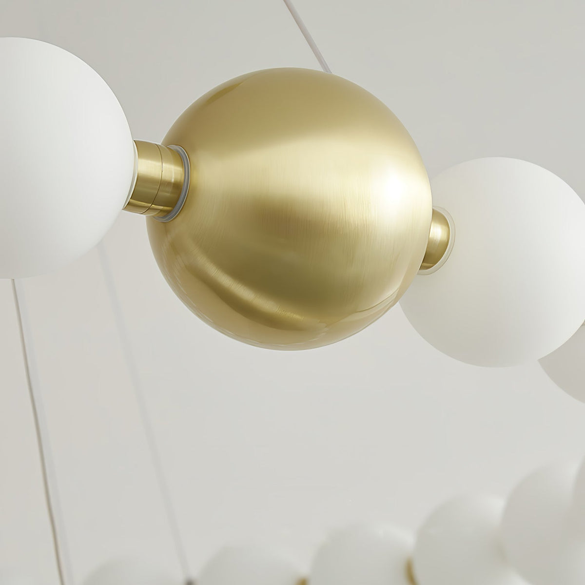 Hevrin Elegance Art Perlen Kronleuchter aus Kunststoff