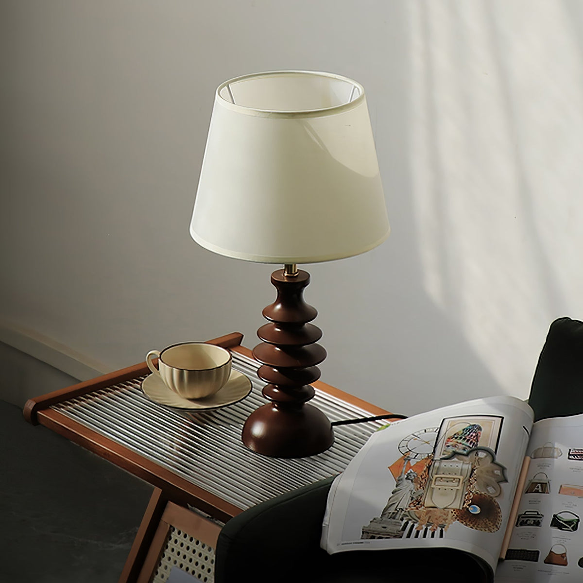 Tivoce Tischleuchte aus Stoff im Vintage-Stil