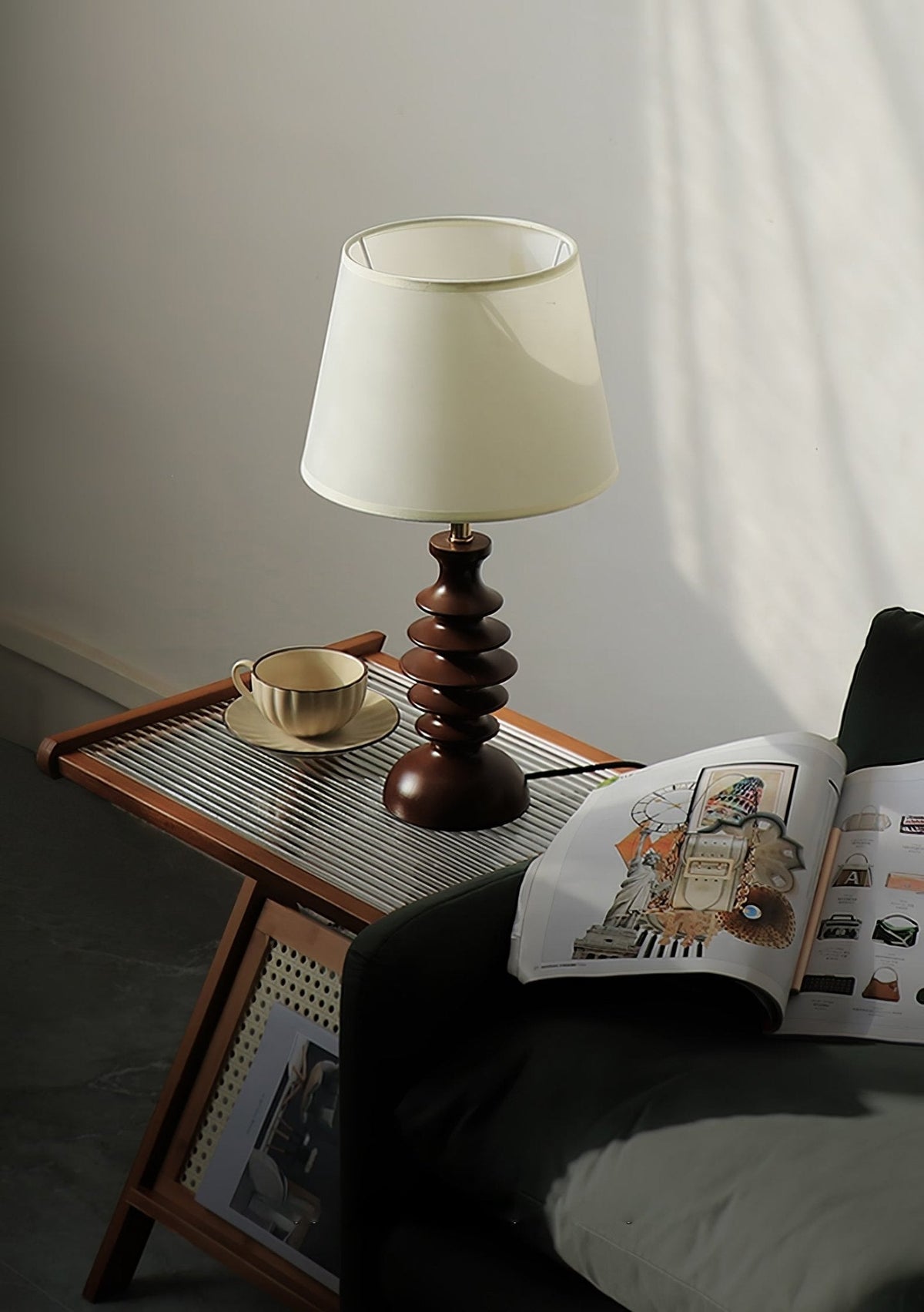 Tivoce Tischleuchte aus Stoff im Vintage-Stil