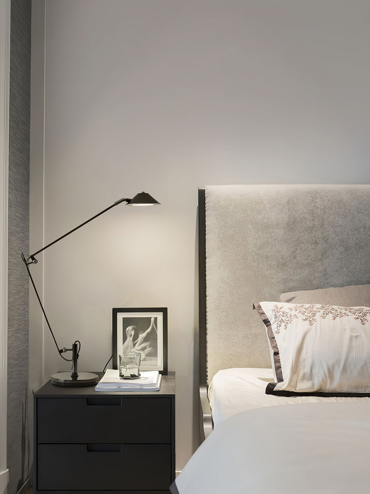 Queden Minimalistische Schreibtischlampe für den Arbeitsplatz