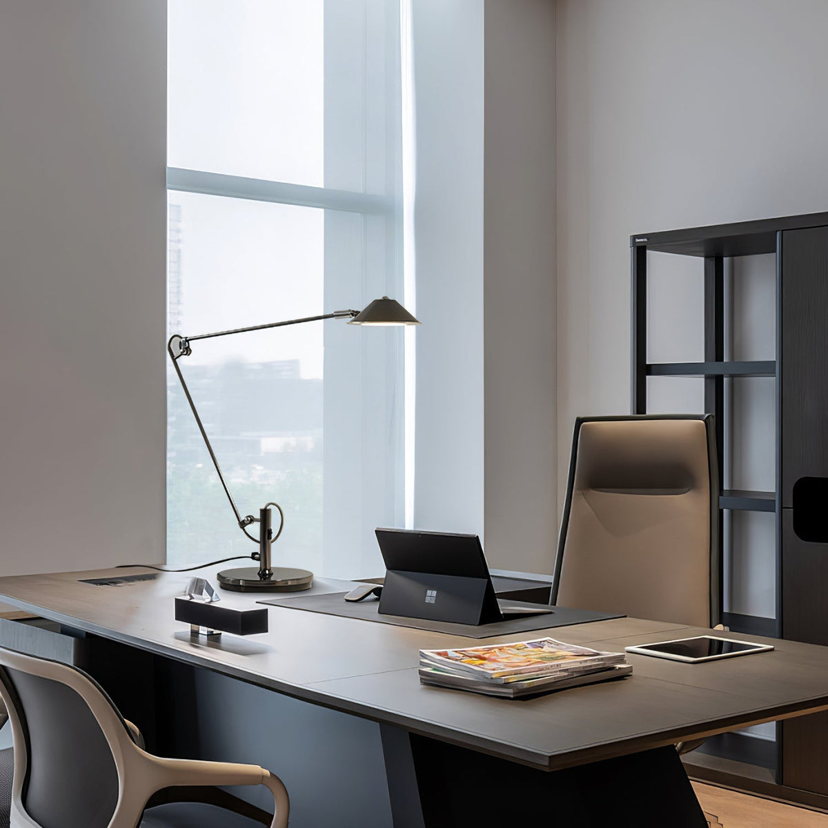 Queden Minimalistische Schreibtischlampe für den Arbeitsplatz