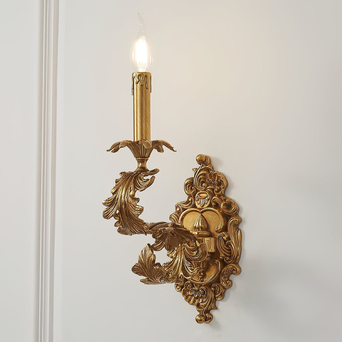 Golden Cartouche Wandleuchte