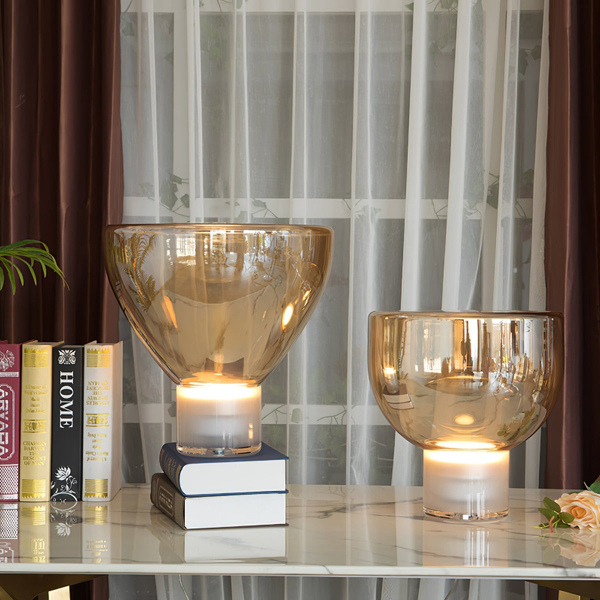 Cavm elegante Tischleuchte aus Glas