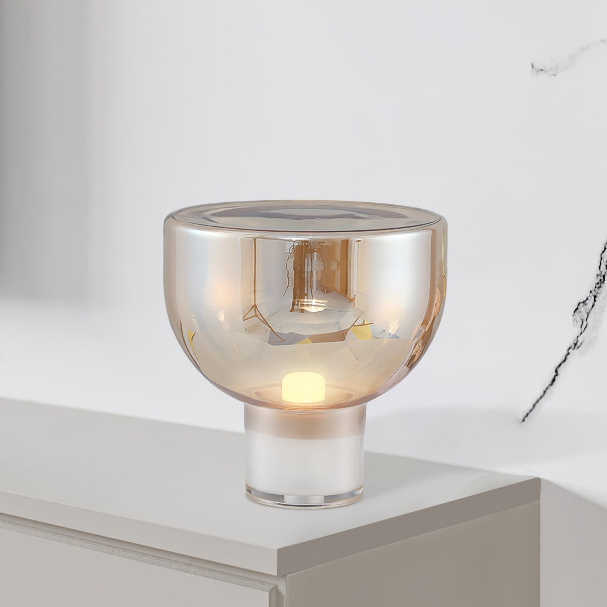 Cavm elegante Tischleuchte aus Glas