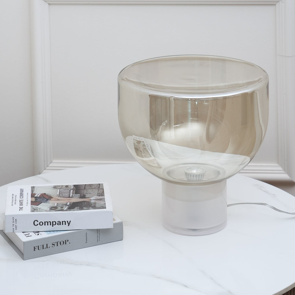 Cavm elegante Tischleuchte aus Glas