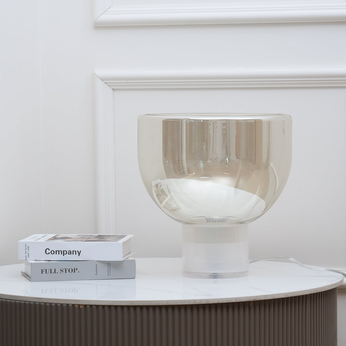 Cavm elegante Tischleuchte aus Glas