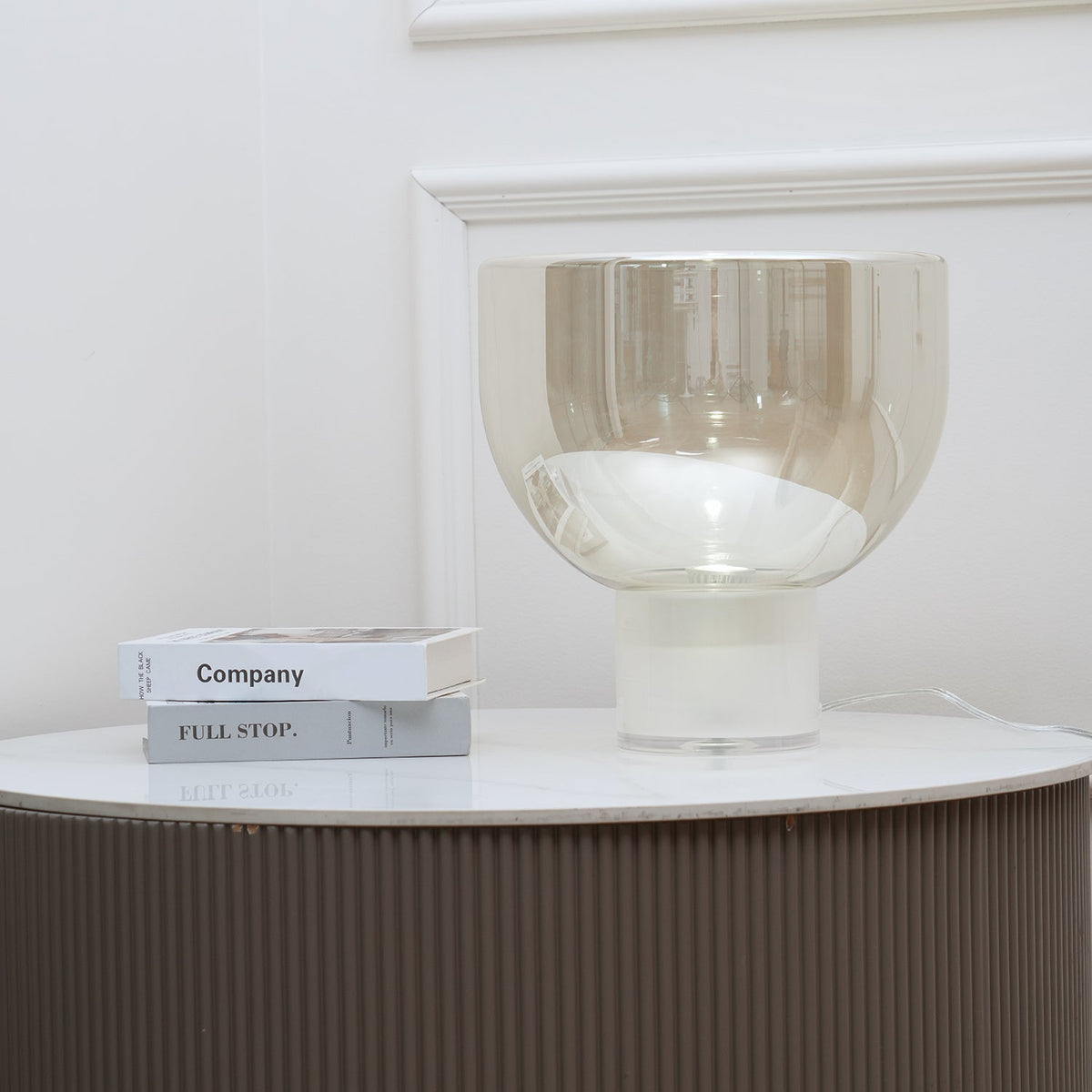 Cavm elegante Tischleuchte aus Glas
