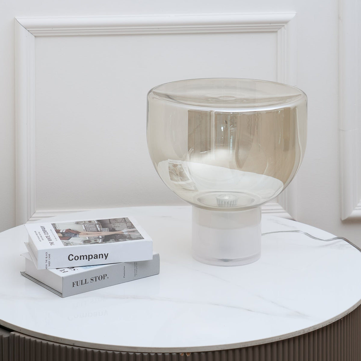 Cavm elegante Tischleuchte aus Glas