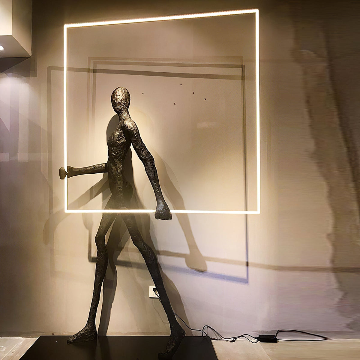 Cirarelia Stehleuchte Skulptur LED-Figur