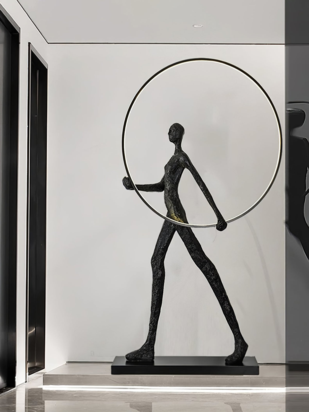 Cirarelia Stehleuchte Skulptur LED-Figur