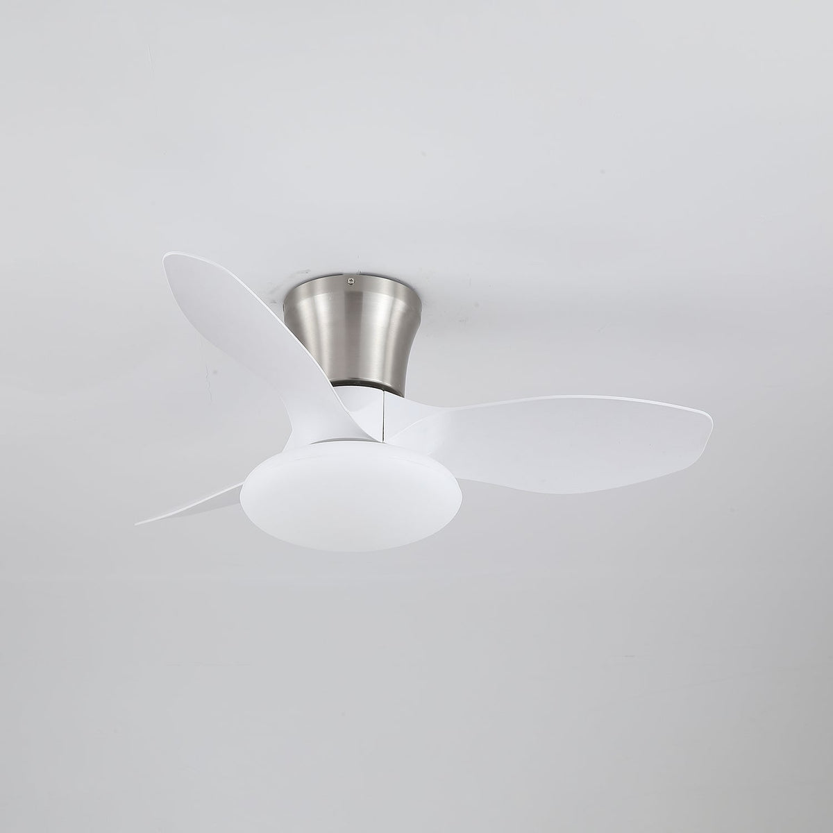 Velora Moderner Holz-Deckenventilator mit Beleuchtung