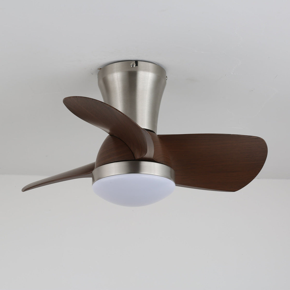 Deynor Deckenventilator mit Beleuchtung aus Holz