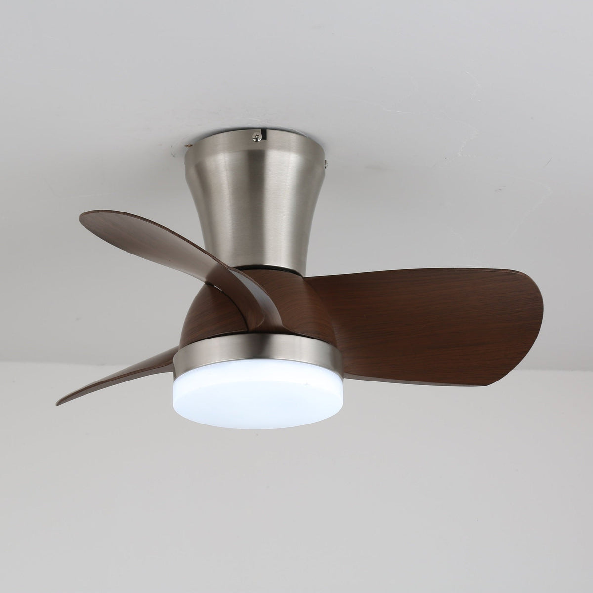 Deynor Deckenventilator mit Beleuchtung aus Holz