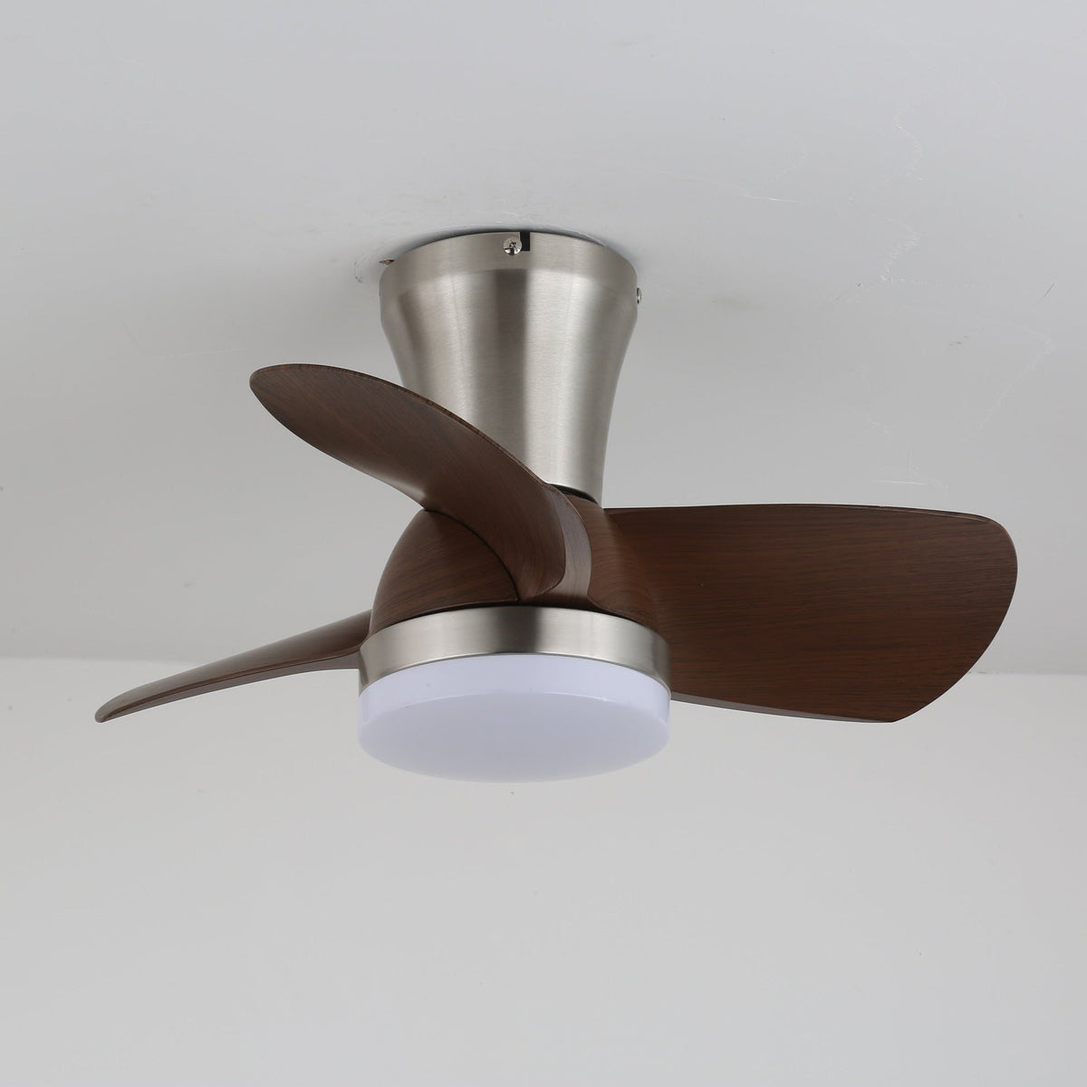 Deynor Deckenventilator mit Beleuchtung aus Holz
