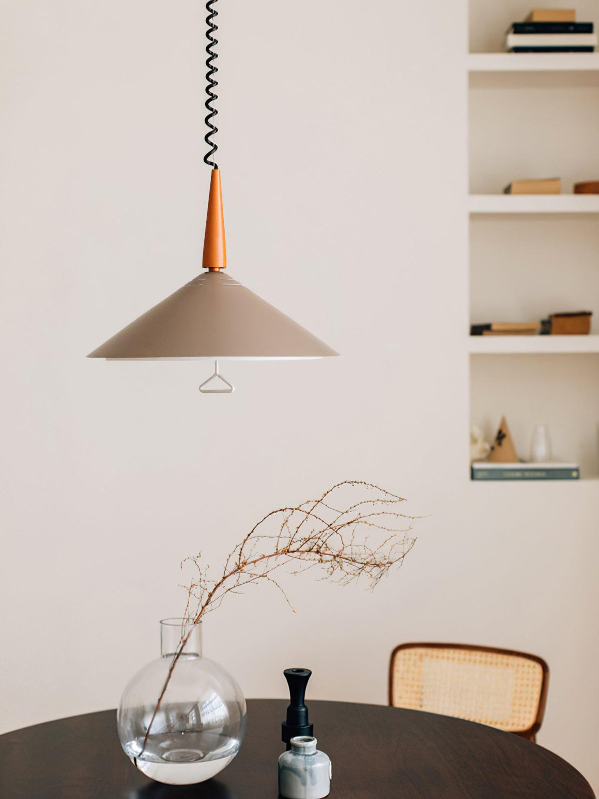 Jolvin zeitgenössische minimalistische Retro-Pendelleuchte