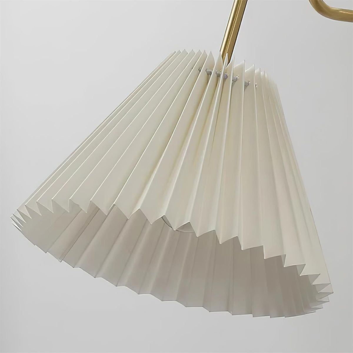 Vintage Messing & Walnuss-Wandleuchte mit gefalteten Stoffschirm