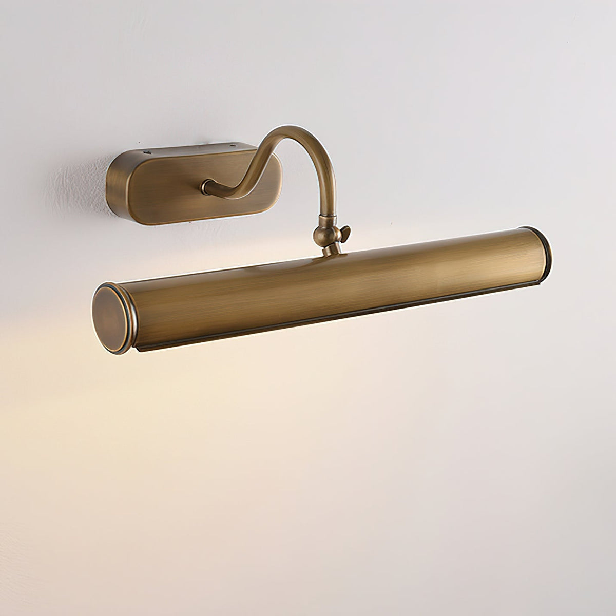 Ainsworth Messing-Wandleuchte