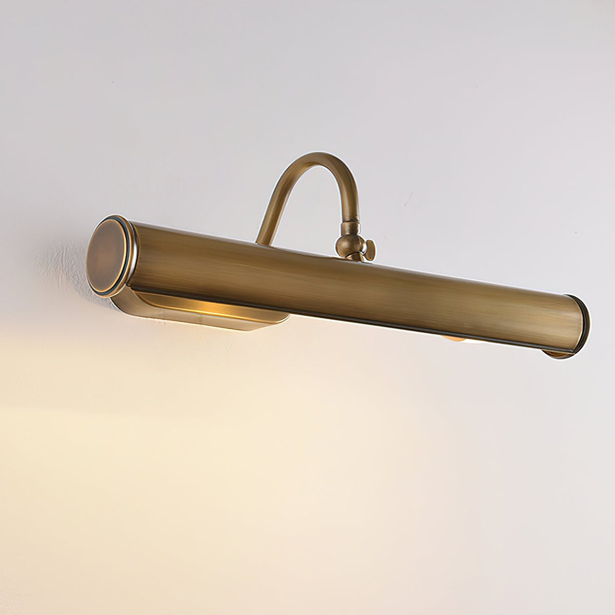 Ainsworth Messing-Wandleuchte