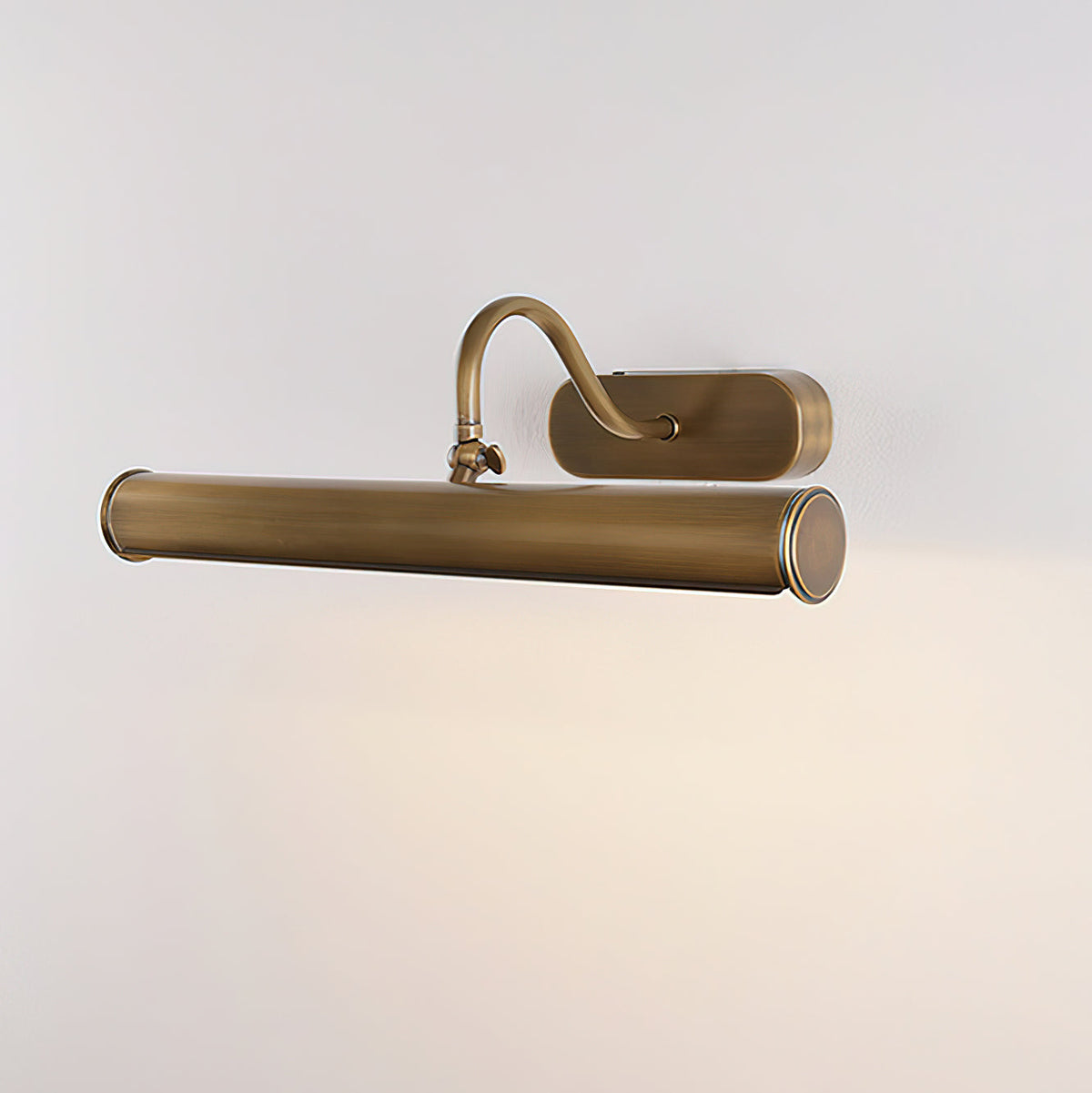 Ainsworth Messing-Wandleuchte